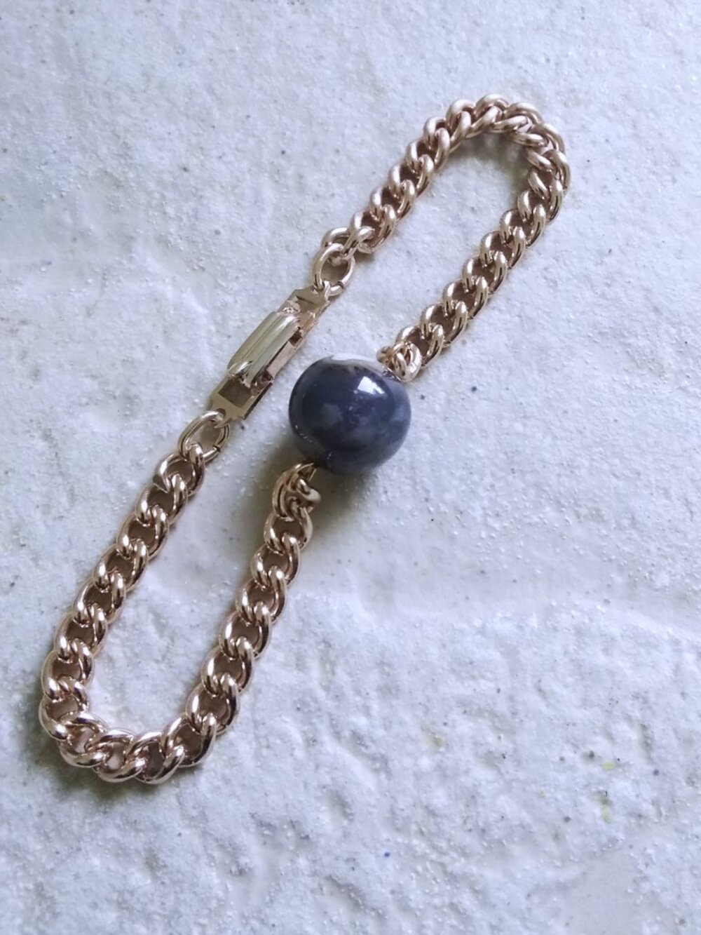 Minimalist Monochrome Chain Bracelet w. multi-hued India Agate Bead. Fits 7-7.5"